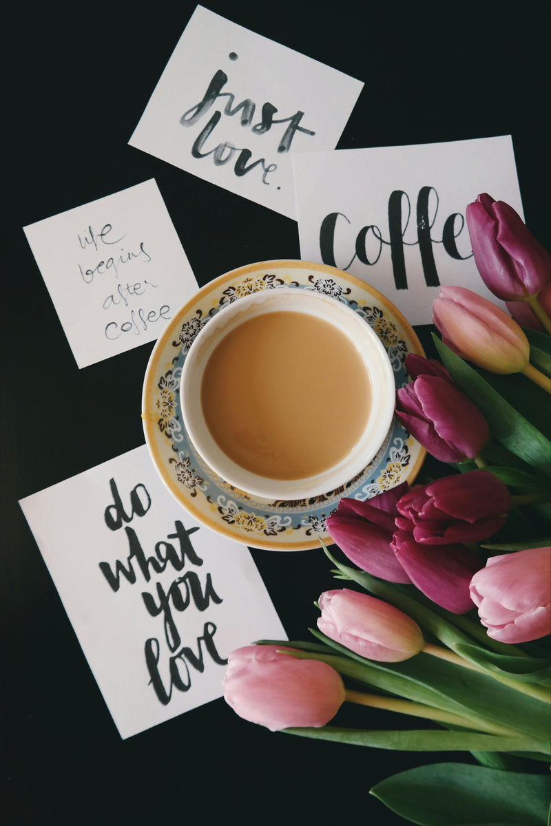 Vers gezette kop koffie met de bonen van Henk Pur